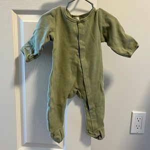 6-9 month green sleeper